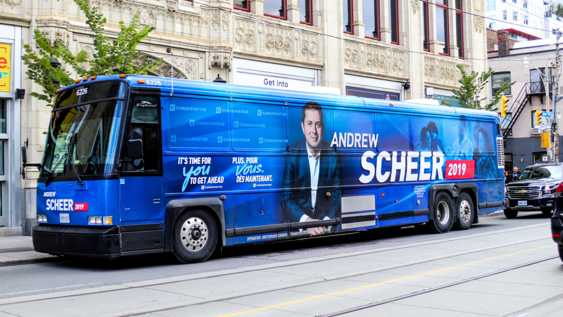 election 2019 campaign bus