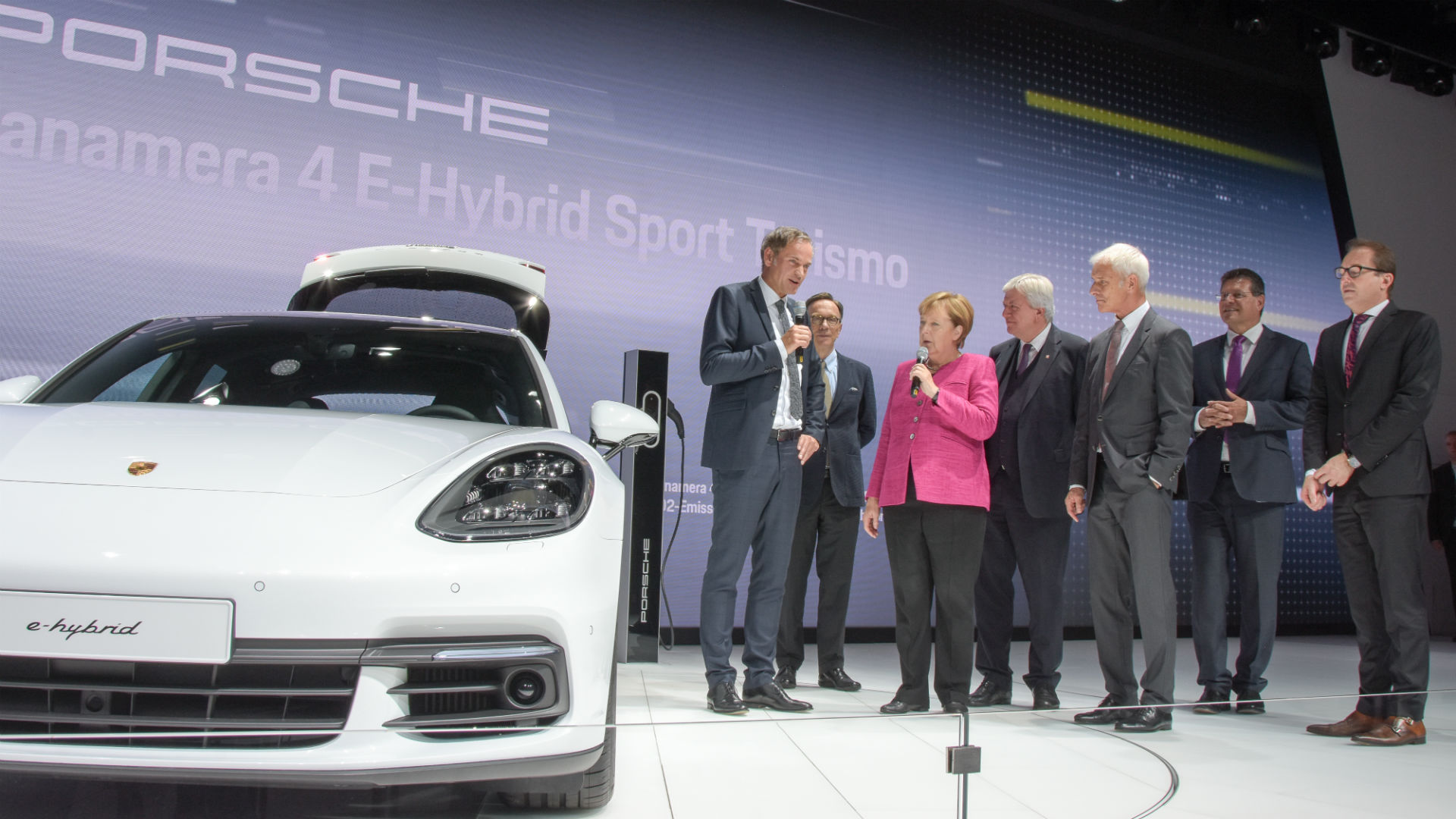 Angela Merkel Porsche Panamera e-Hybrid