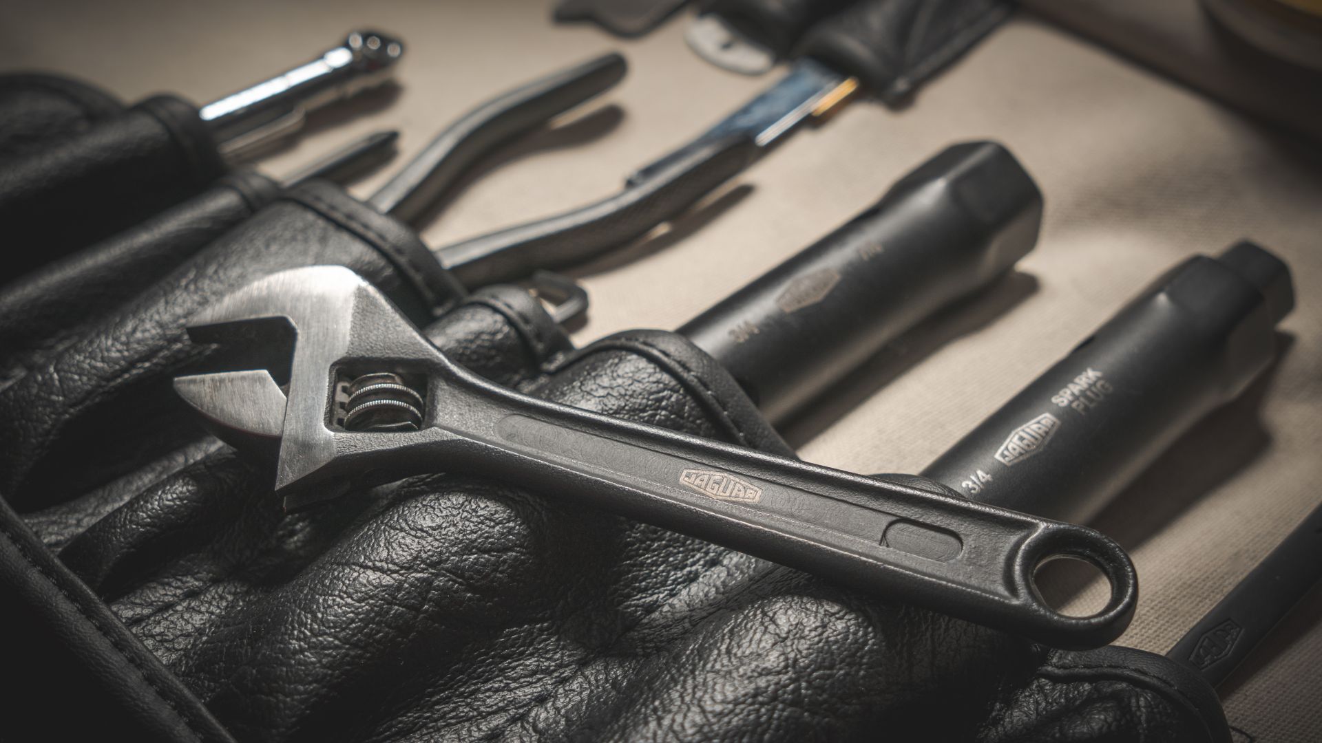 Jaguar Classic E-type tool kit