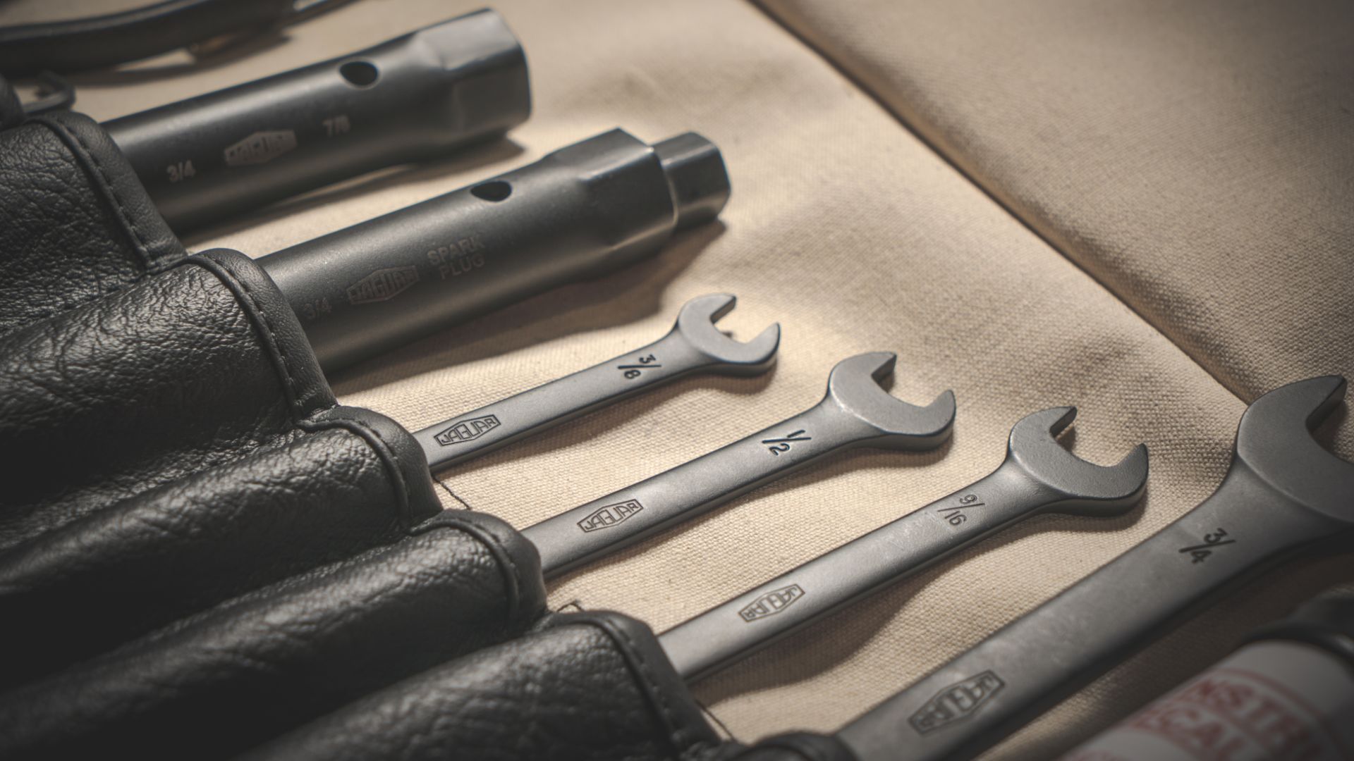 Jaguar Classic E-type tool kit