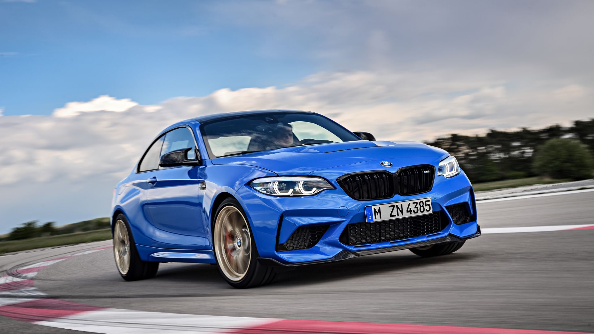 BMW M2 CS