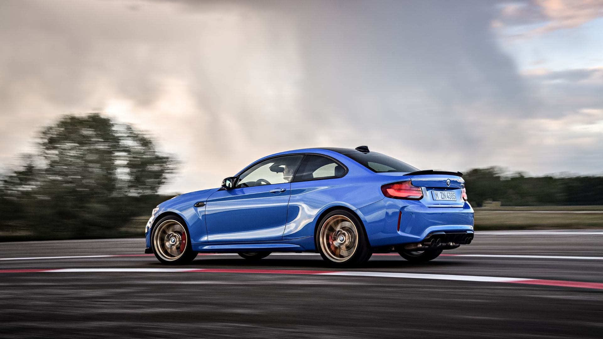 BMW M2 CS