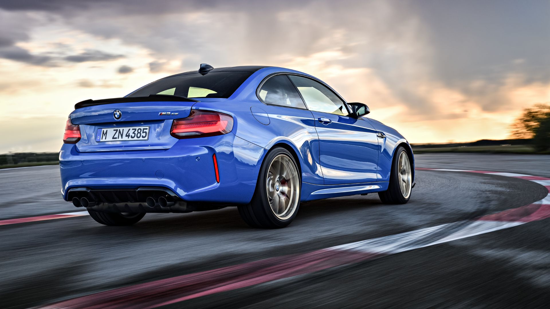 BMW M2 CS