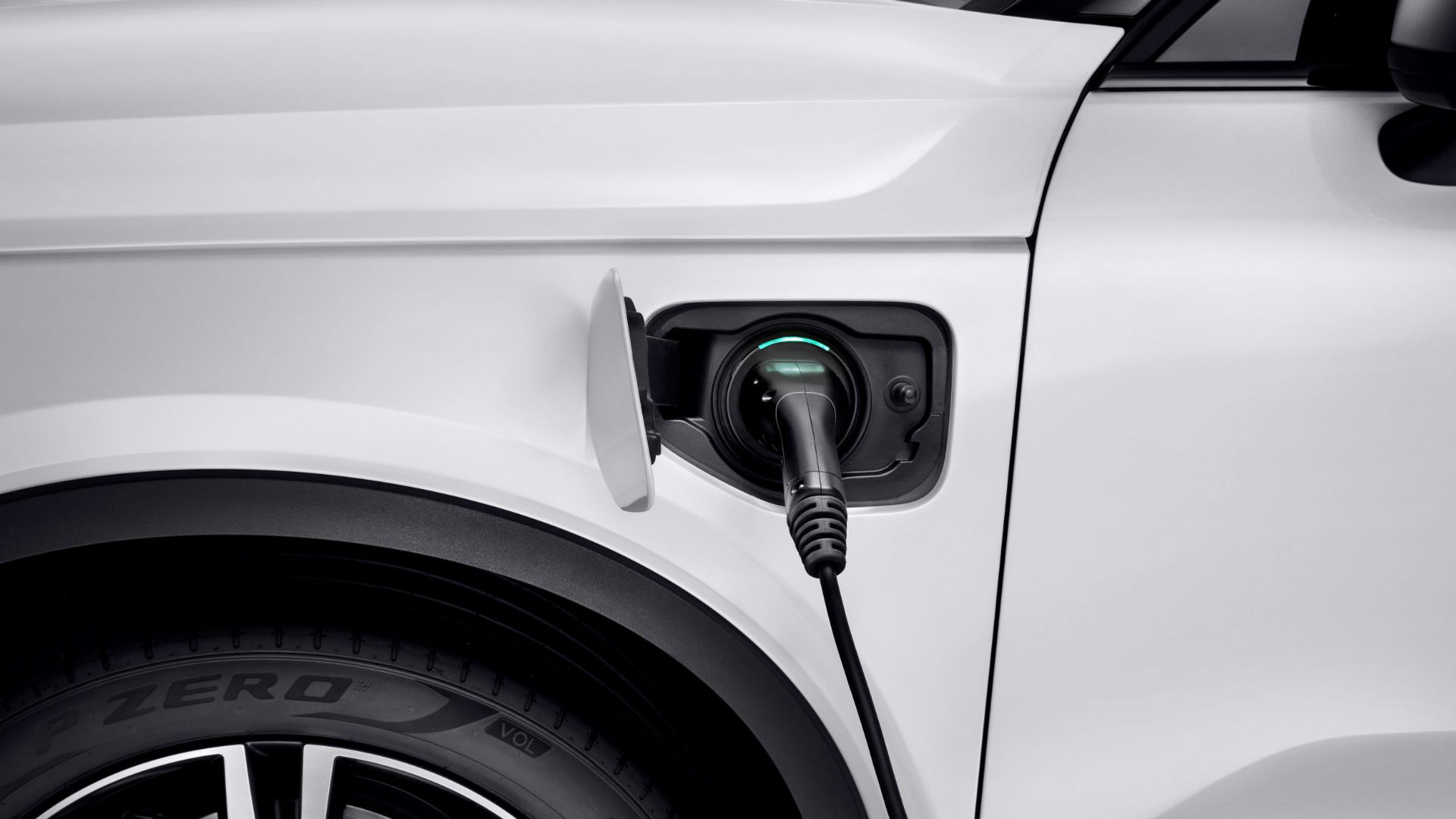 Volvo free electricity offer