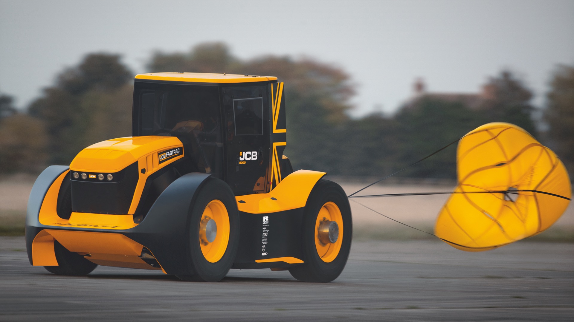 Guy Martin JCB World's Fastest Tractor