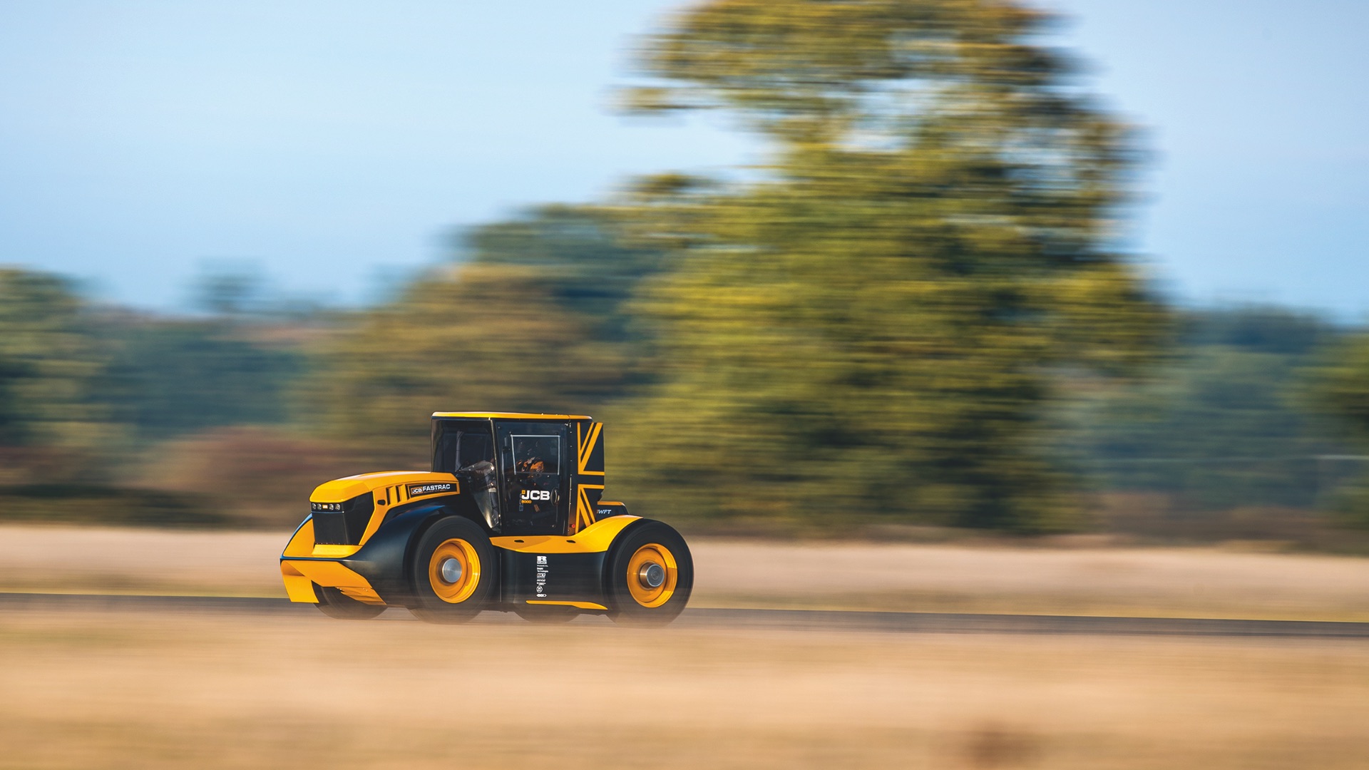 Guy Martin JCB World's Fastest Tractor