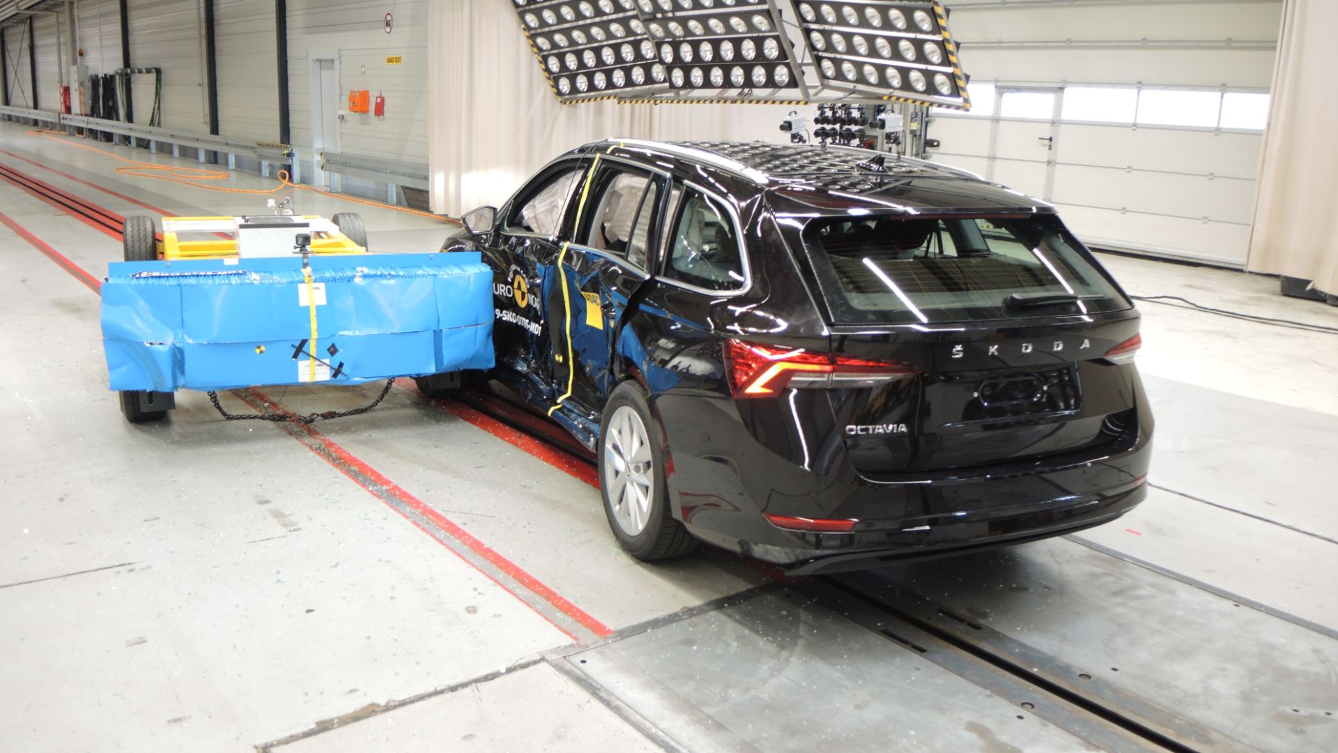 NCAP results Tesla Model X and Porsche Taycan