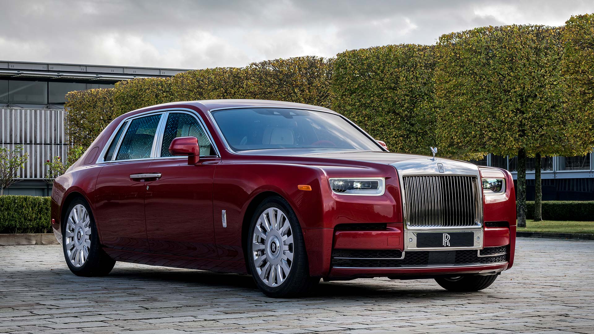 Rolls-Royce Bespoke Red Phantom