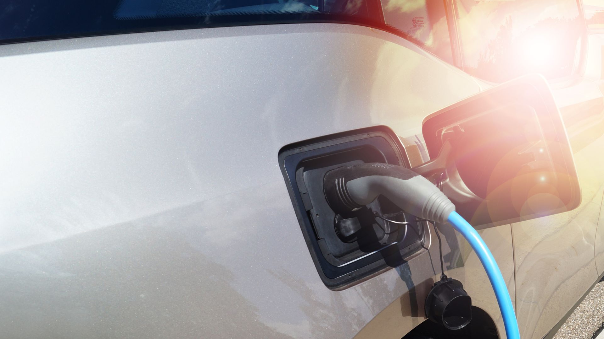 Fuel forecourt operators reluctant to invest in car chargers