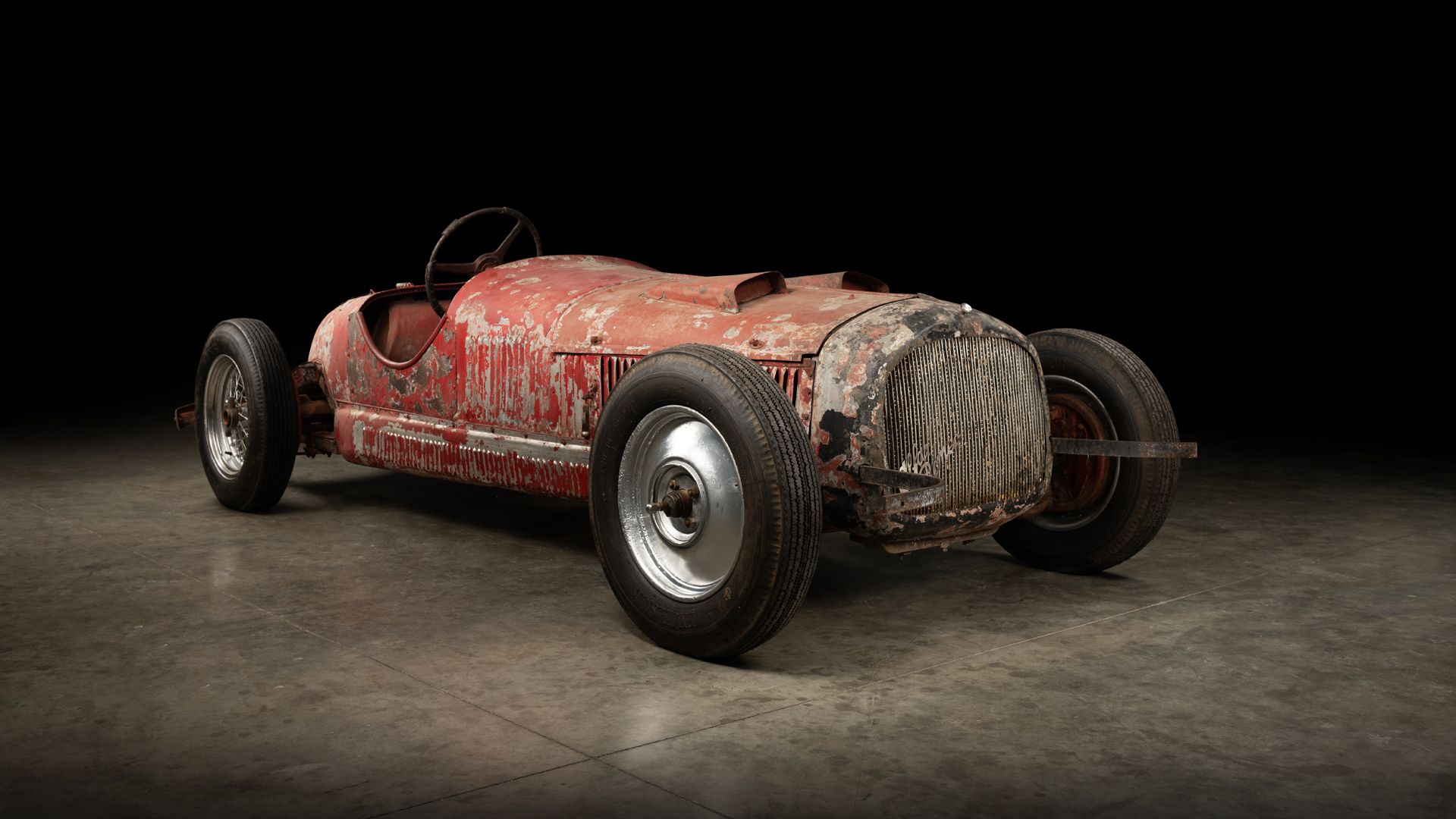 Mussolini's Alfa Romeo is being restored