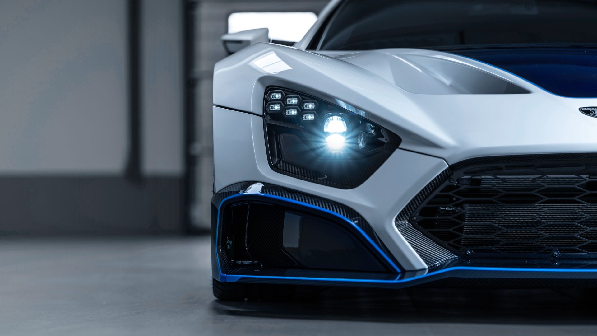 Zenvo TSR-S new wheels and gearbox