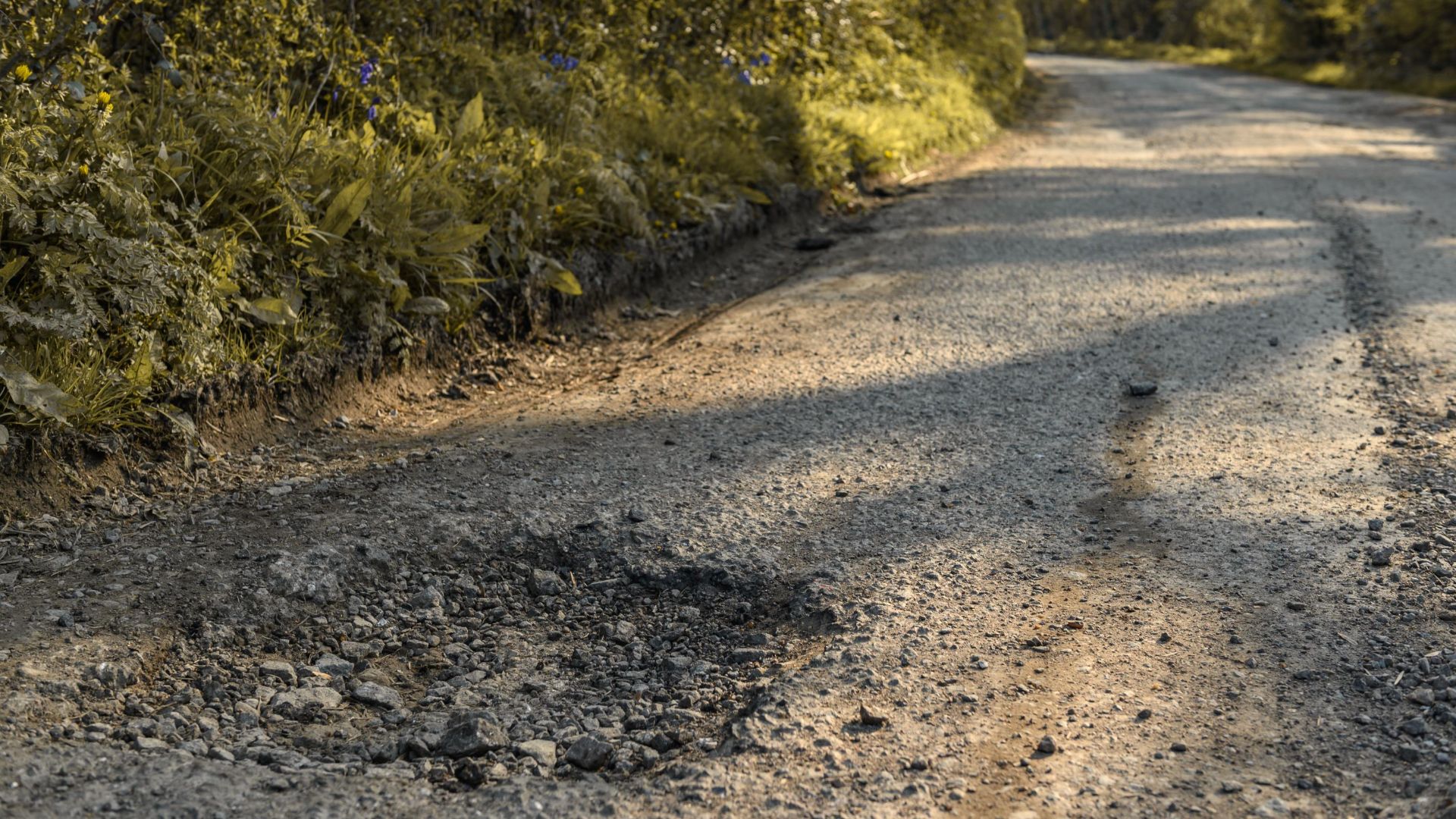 £2.5billion not enough to fix UK's pothole problem