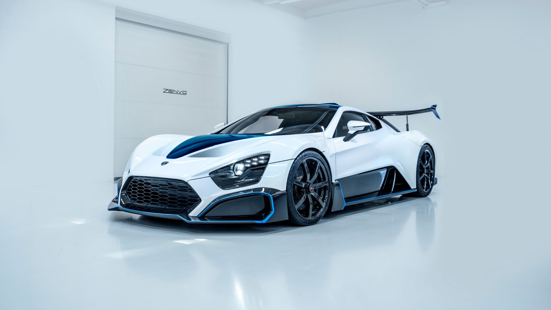 Zenvo TSR-S new wheels and gearbox