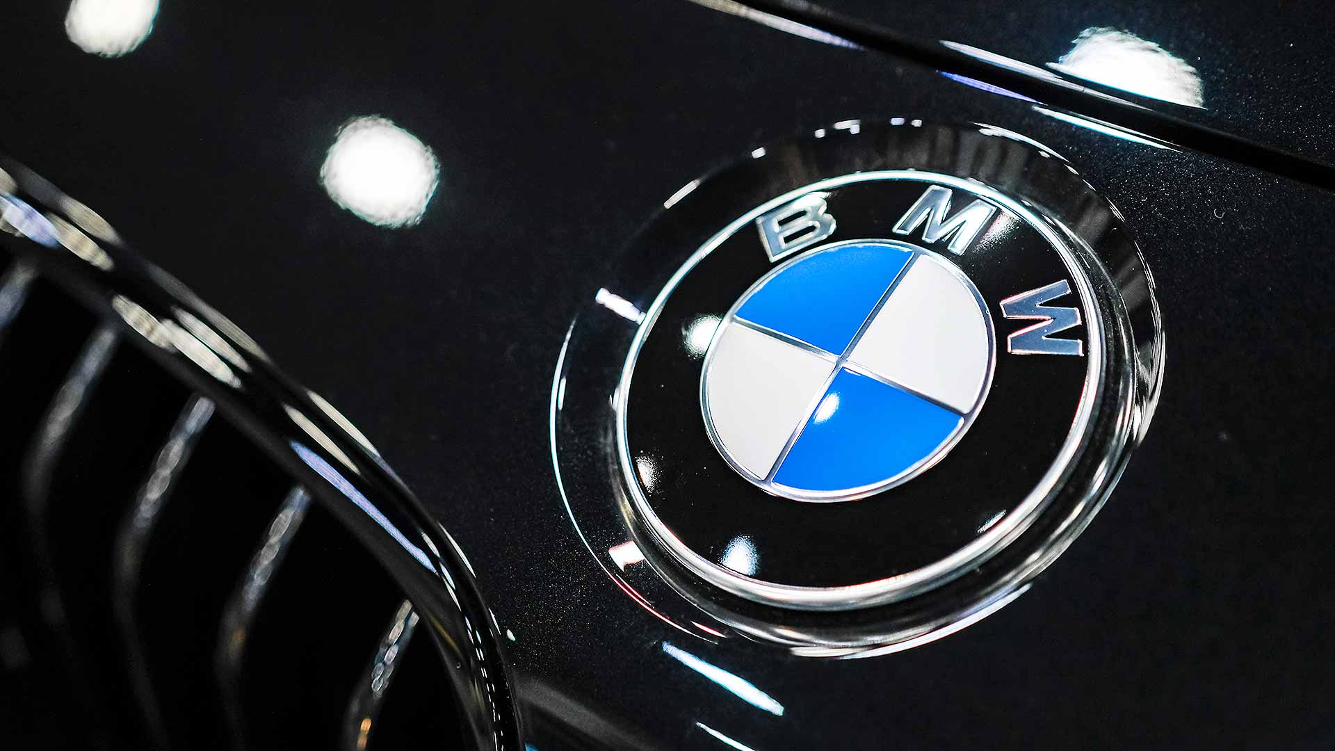 Classic BMW logo