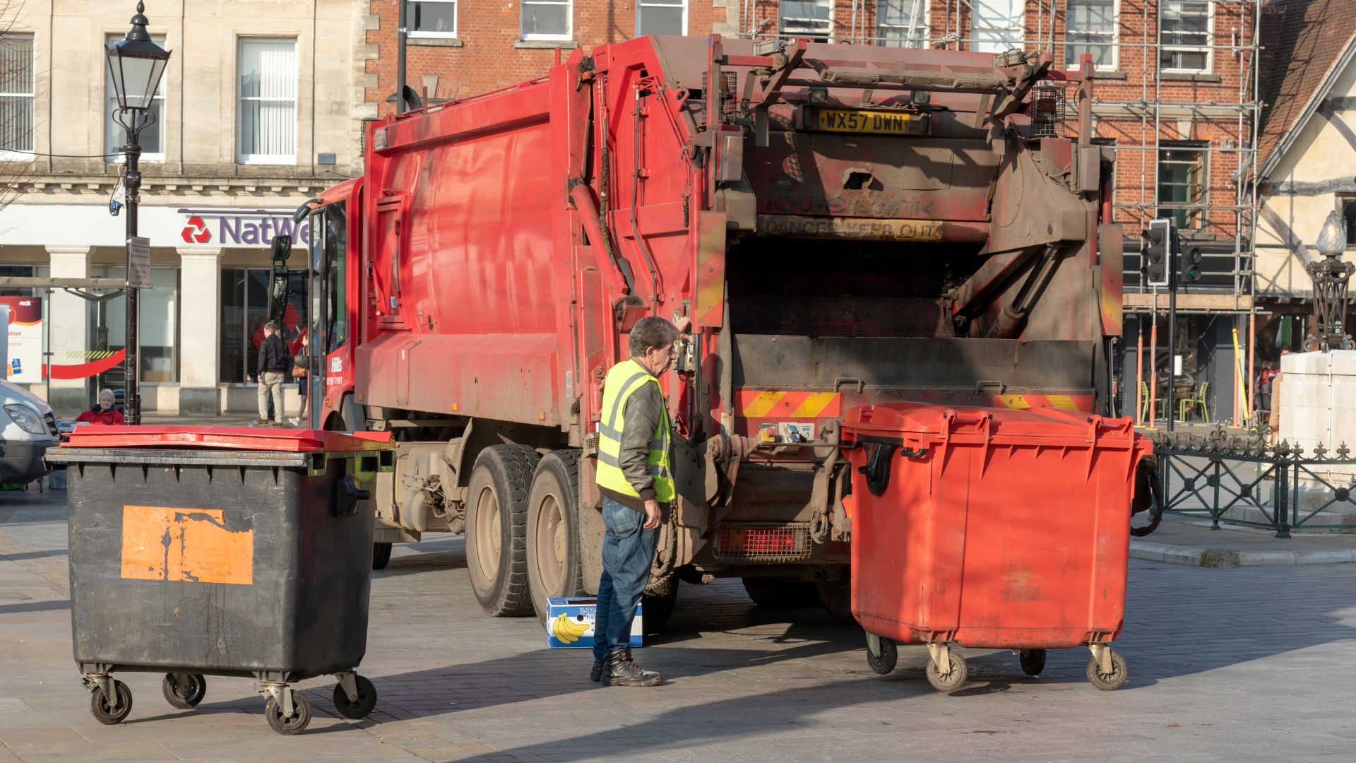 Bin lorries to play ice cream van music