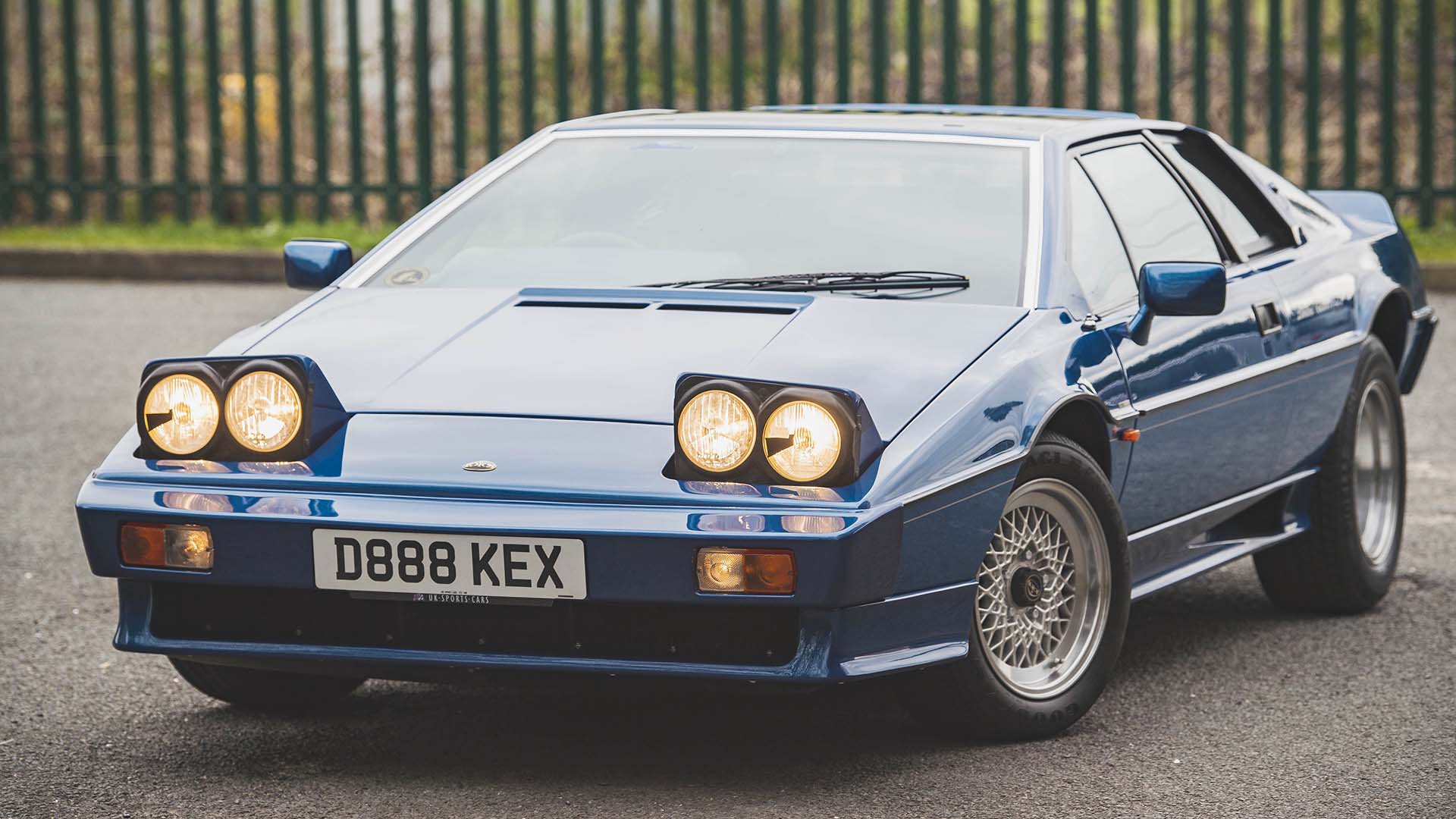 1987 LOTUS Esprit Turbo HC front angle 2