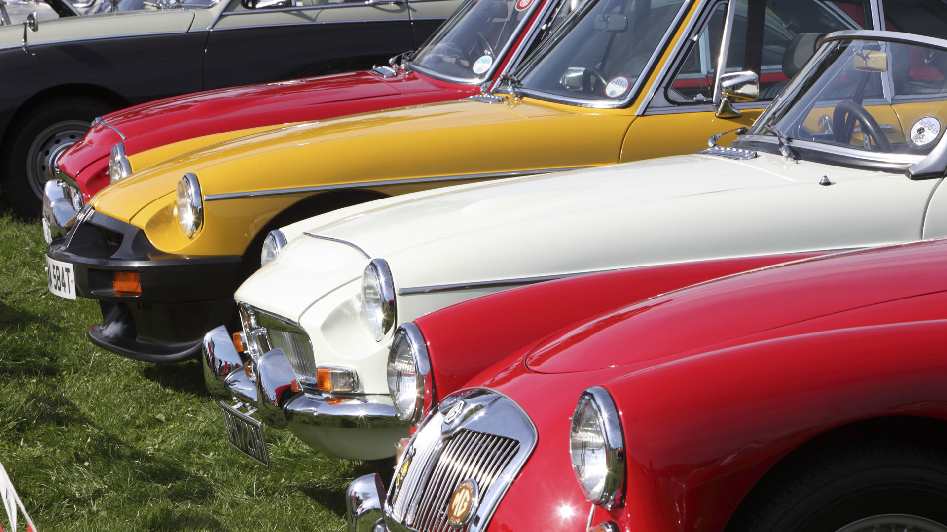 Buy a classic car over 40 years old to save on VED