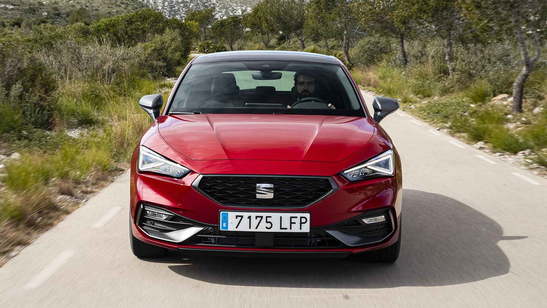 2020 Seat Leon driving