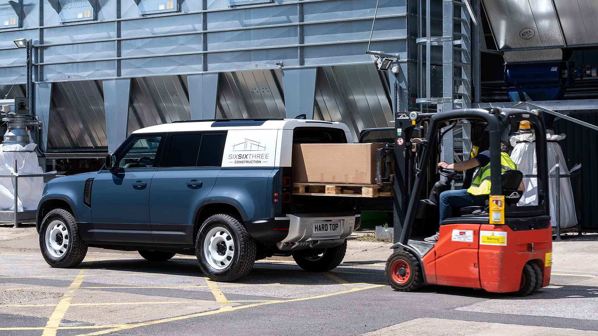 Land Rover Defender 110 Hard Top