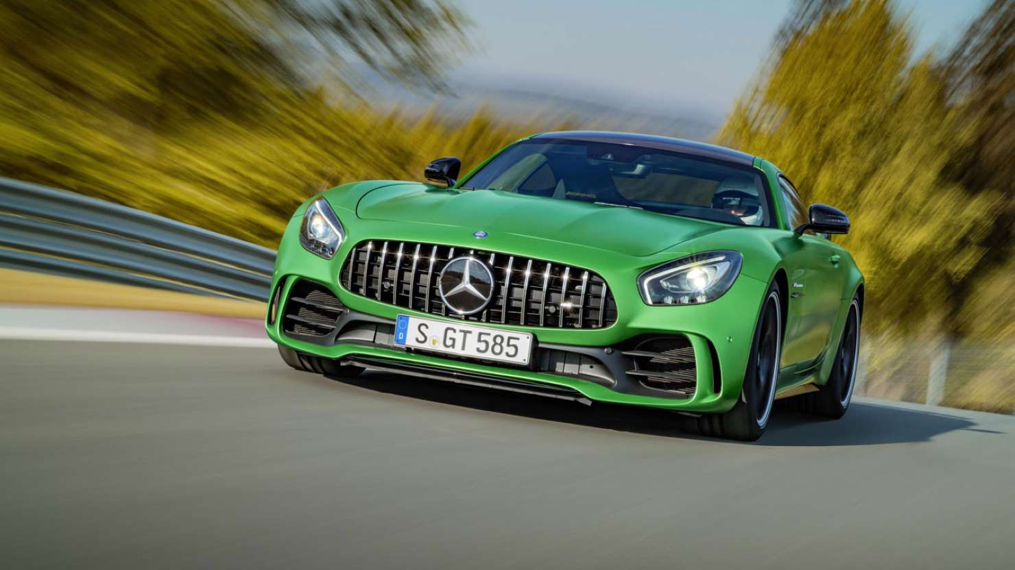 2016 Mercedes-AMG GT R