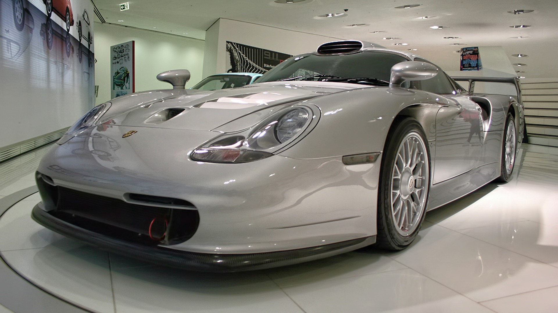 Porsche 911 GT1