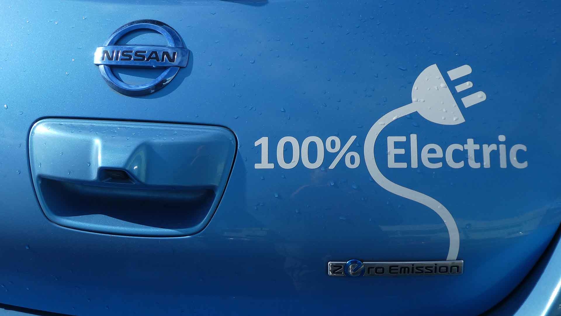 Nissan Leaf wearing a 100% electric logo