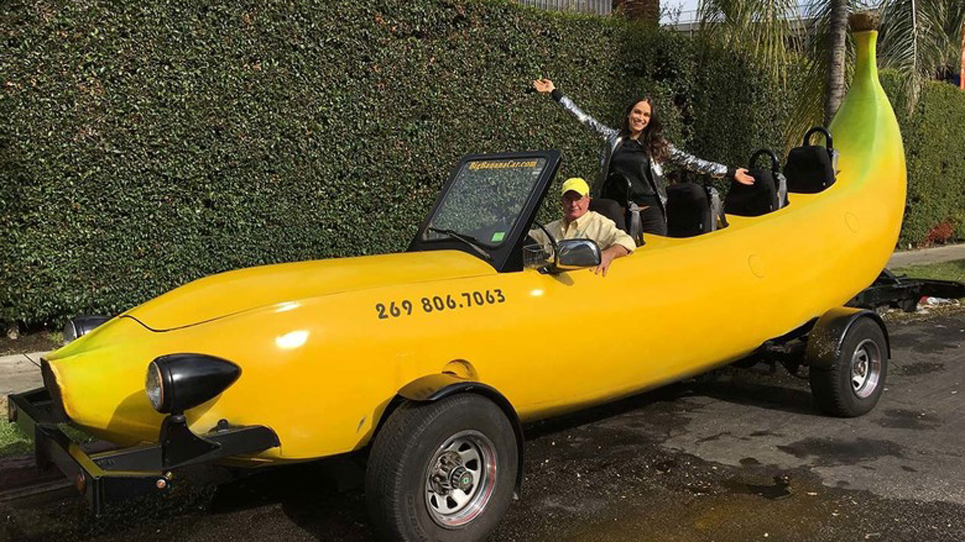 Longest custom banana car