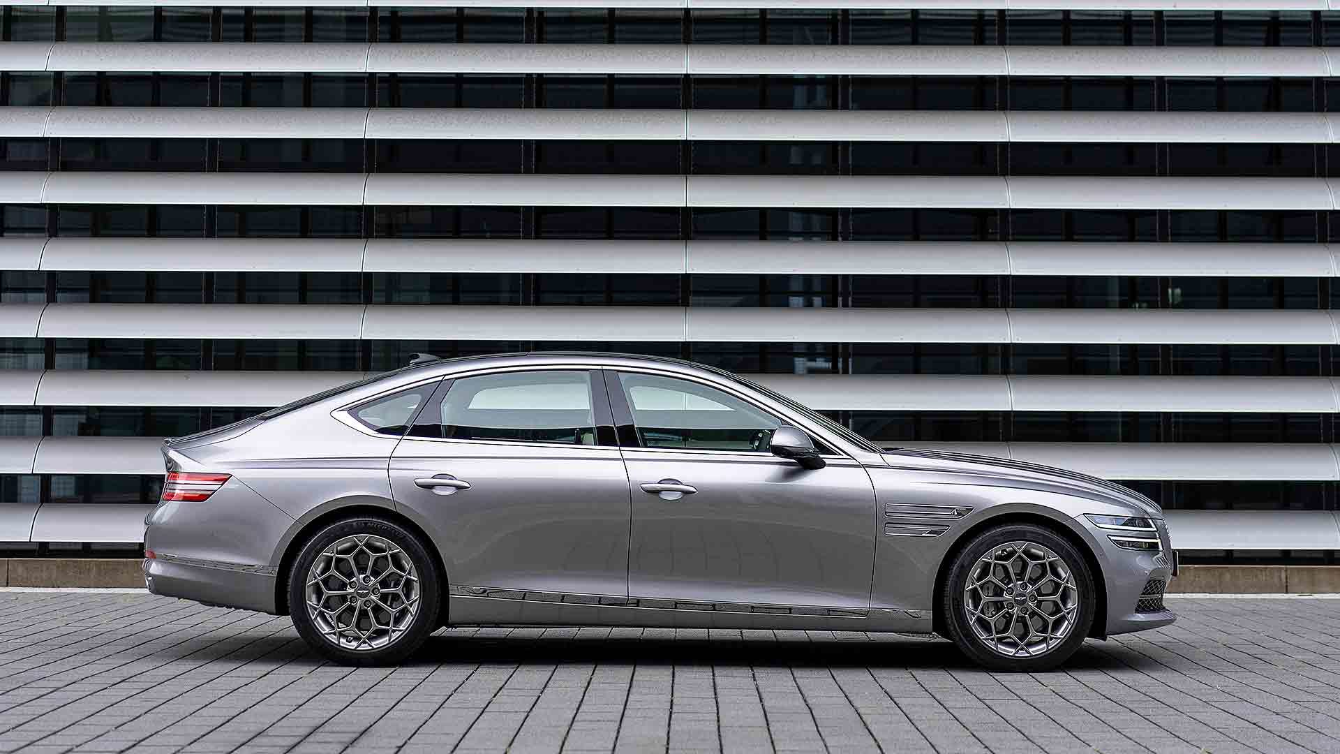 Genesis G80 in Seville Silver