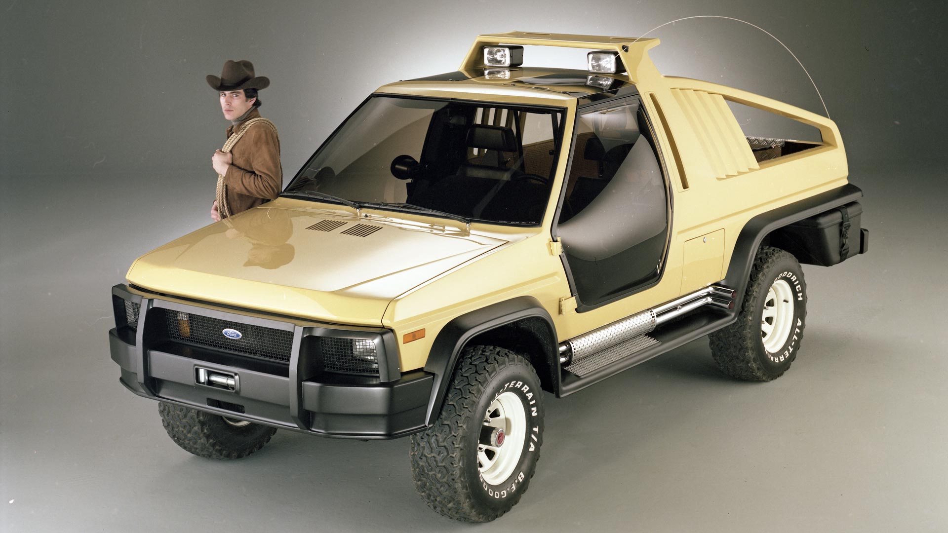 1981 Ford Bronco Montana Lobo Concept