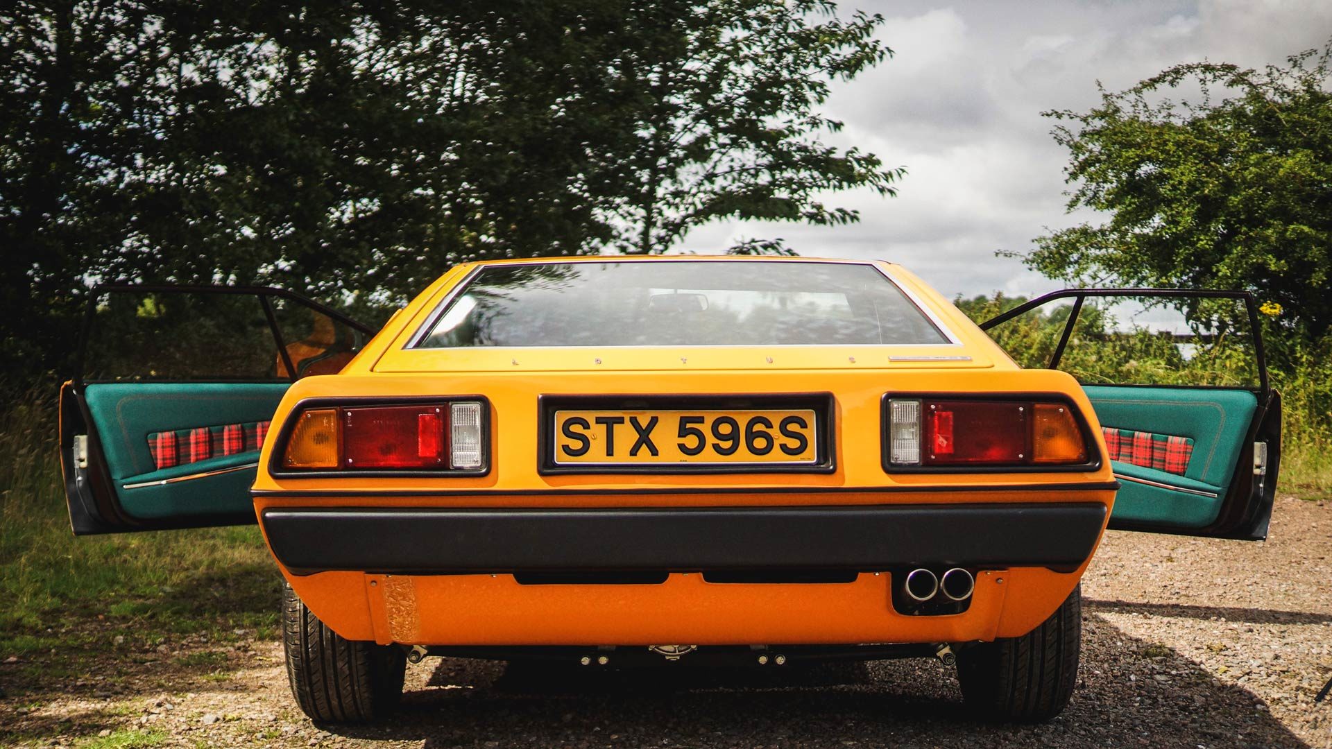 Salvage Hunters Lotus Esprit