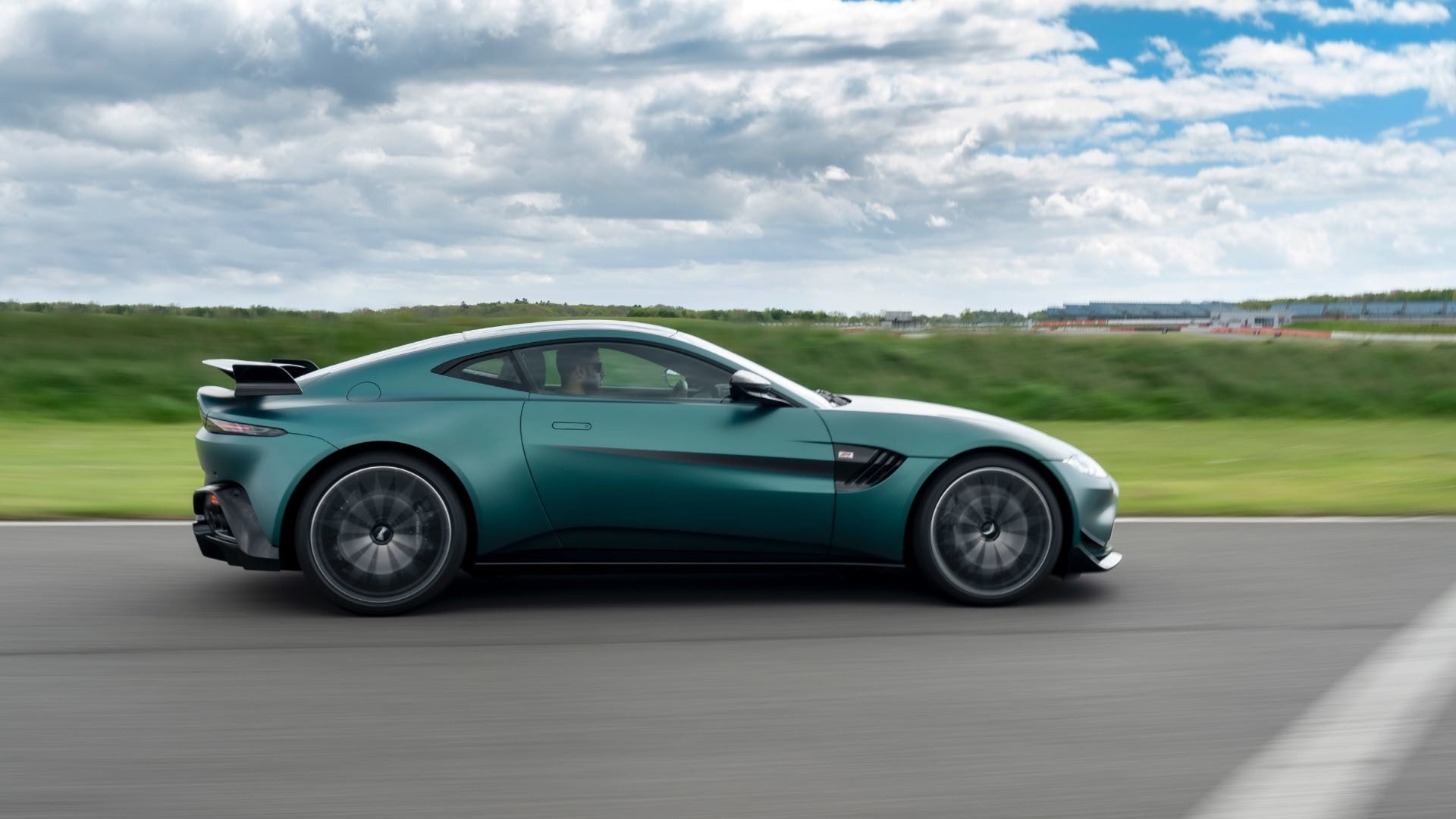 Aston Martin Vantage F1 Edition