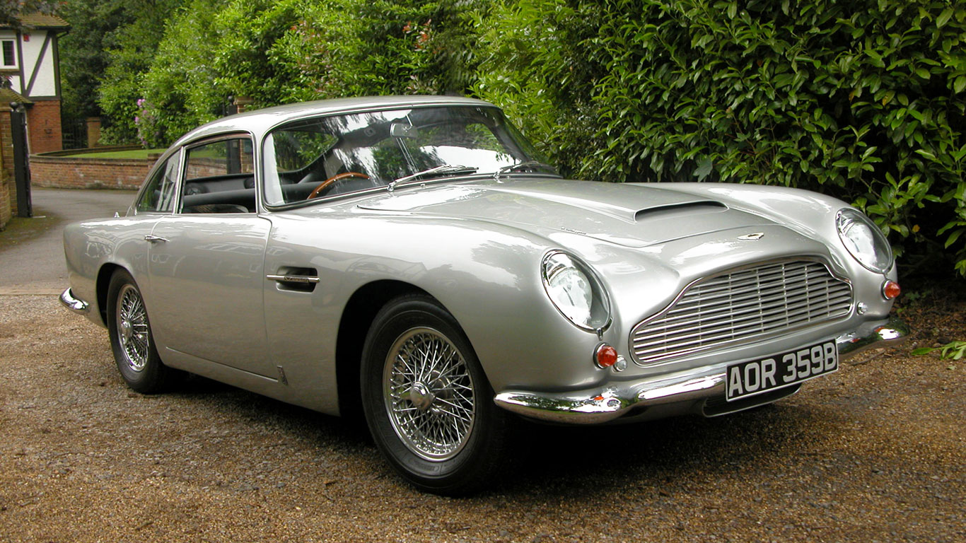 Tomorrow Never Dies: Aston Martin DB5