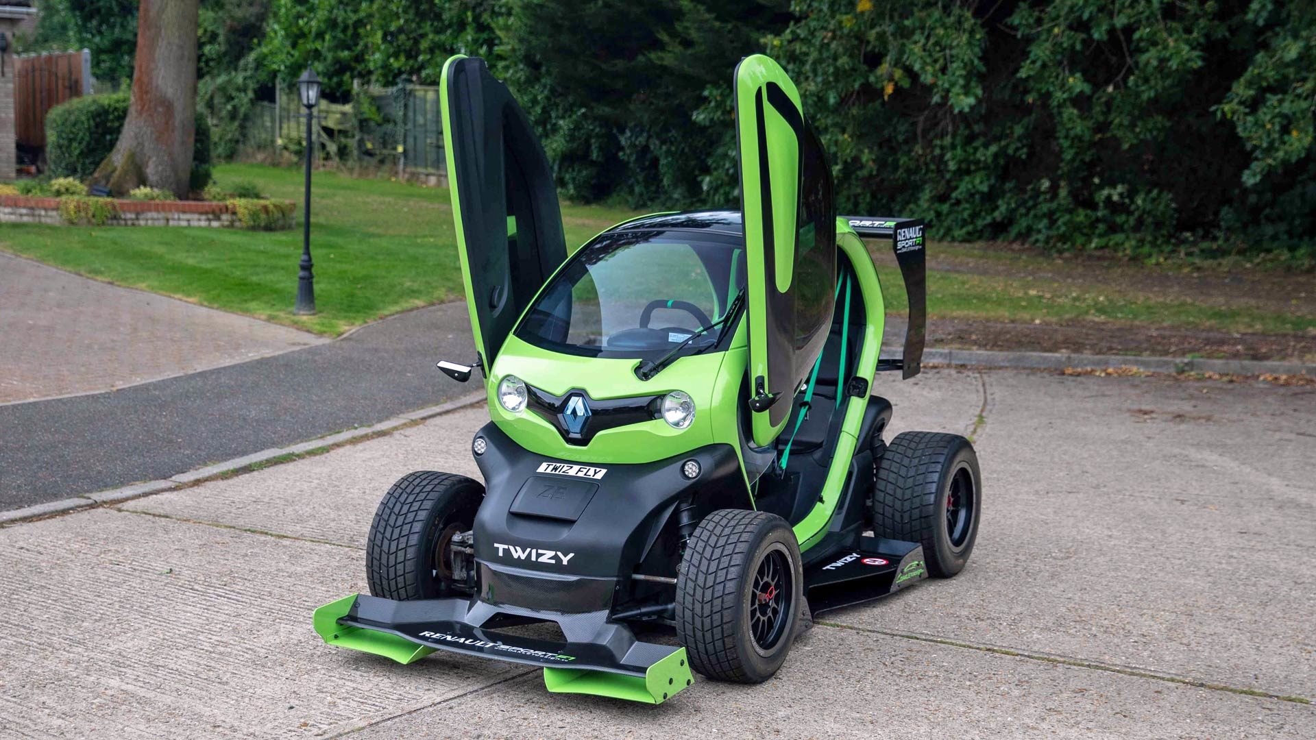 Renault Twizy F1 Oakley Design