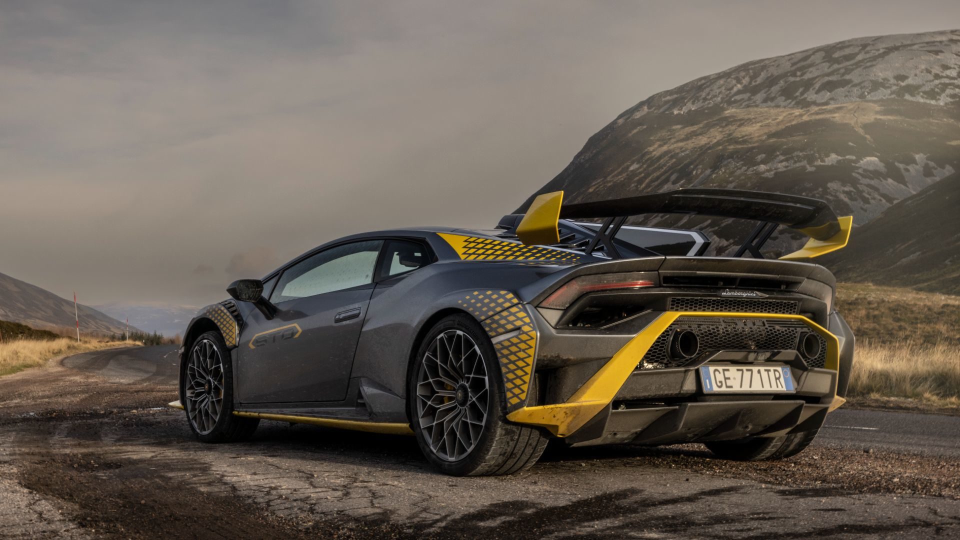 Lamborghini Huracan STO