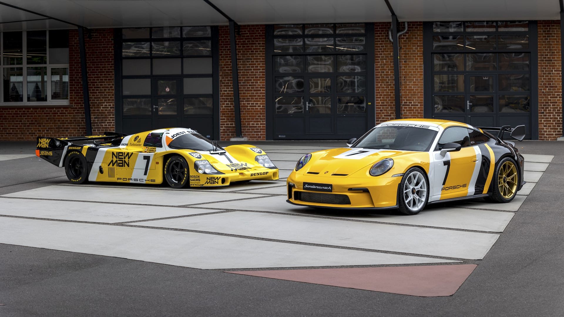 Exclusive Retro Porsche 911 GT3.