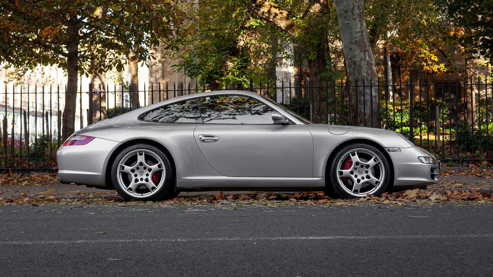 Jennifer Saunders Porsche 911 Carrera S