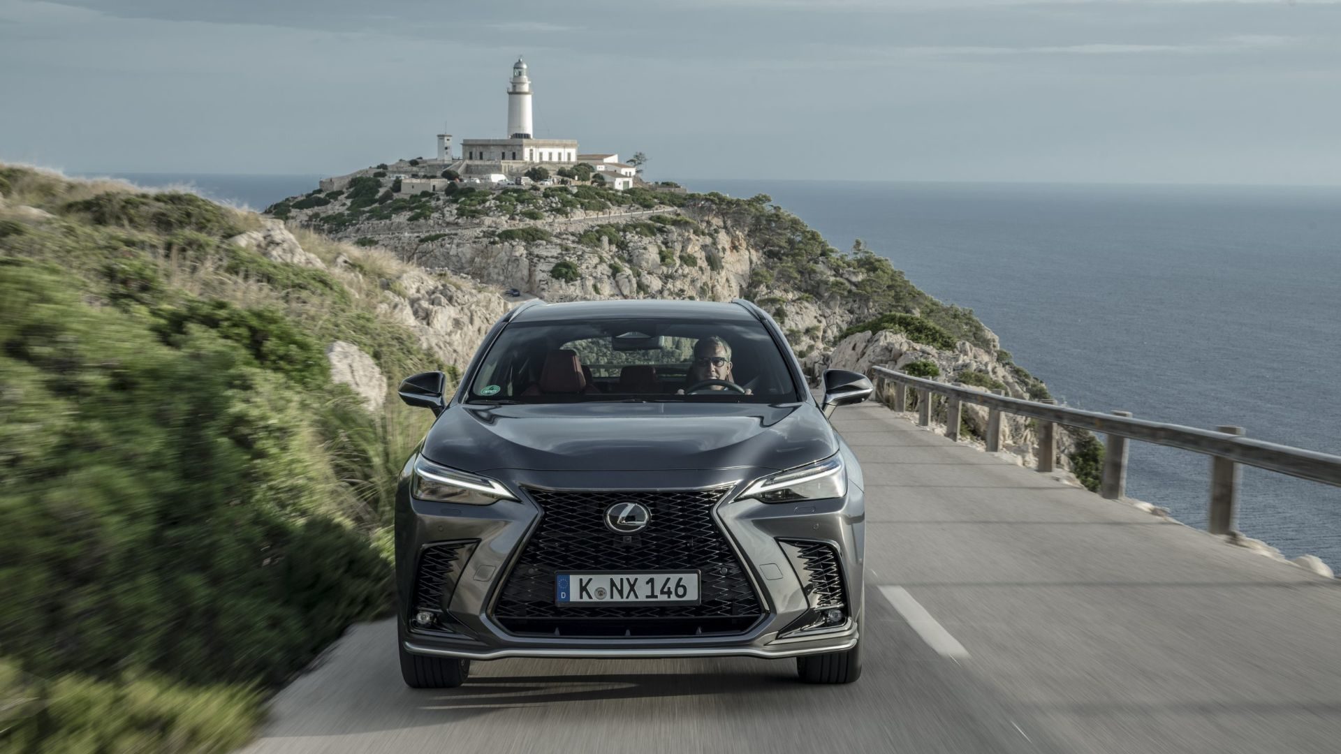 Lexus NX 450h+