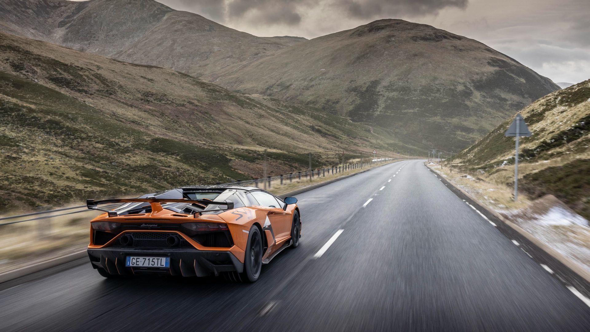 Lamborghini road-trip