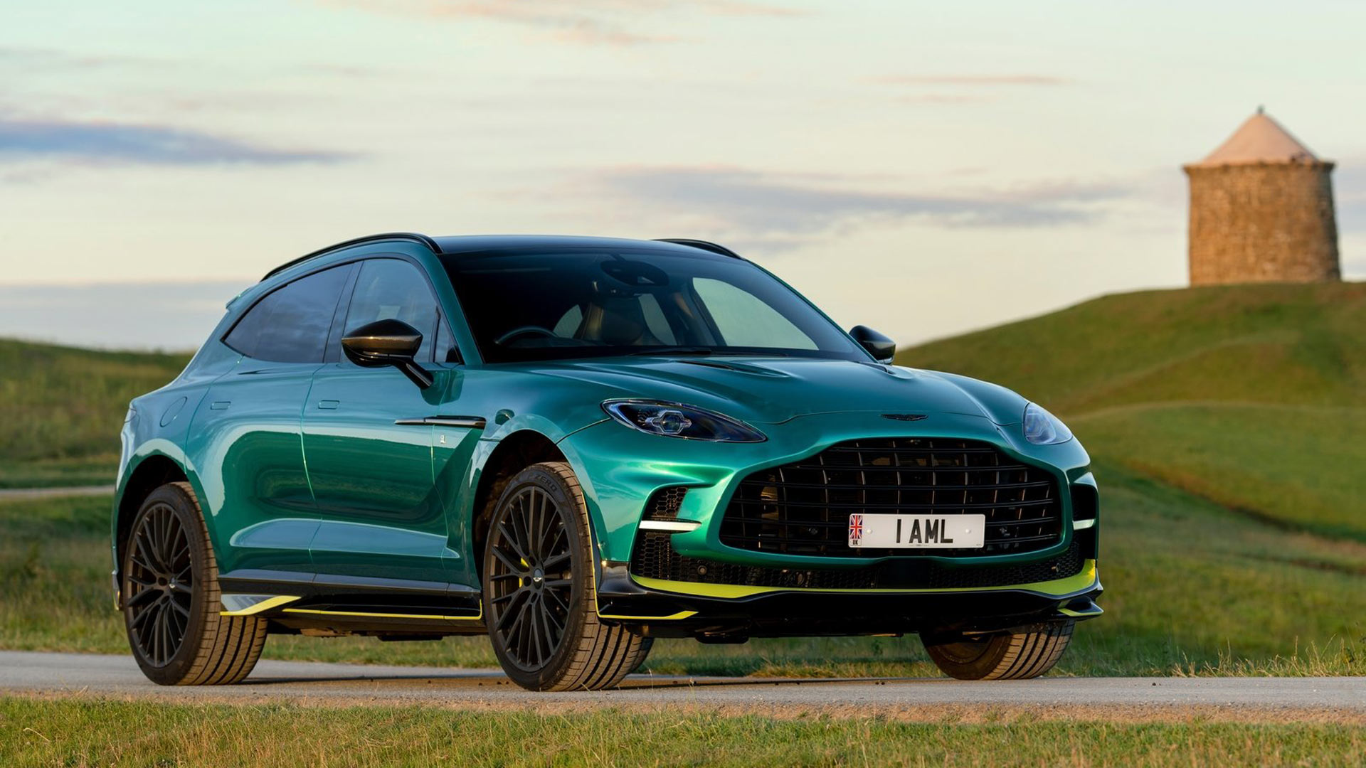 Aston Martin DBX707 Q F1 Green