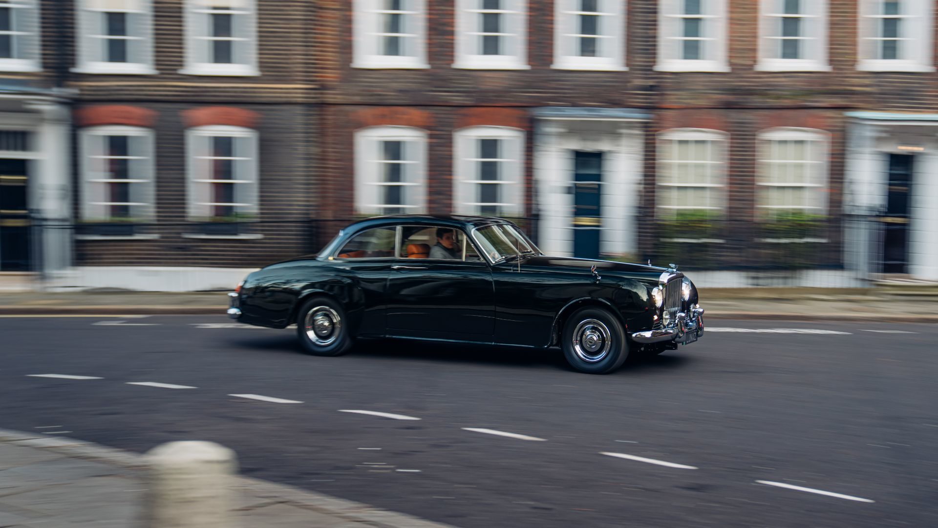 Bentley S2 Continental by Lunaz