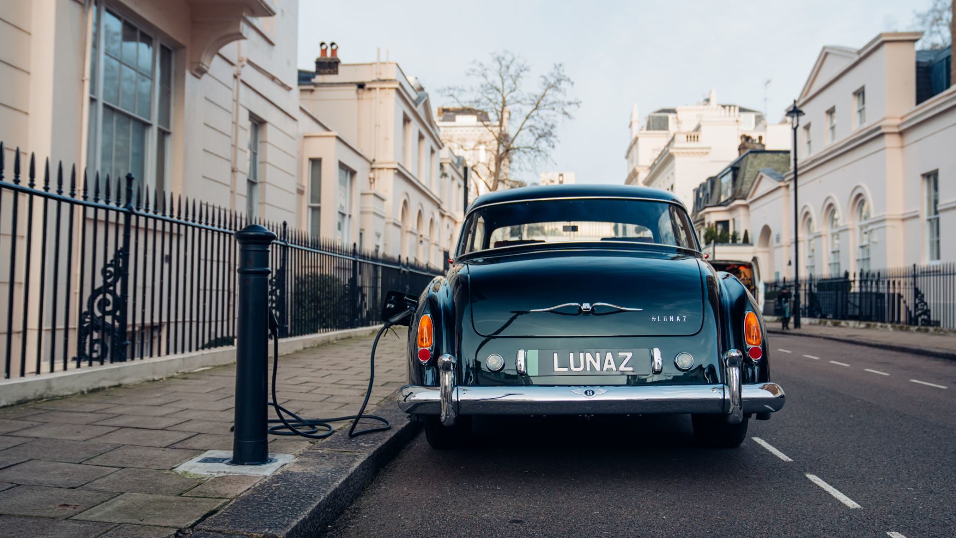 Bentley S2 Continental by Lunaz