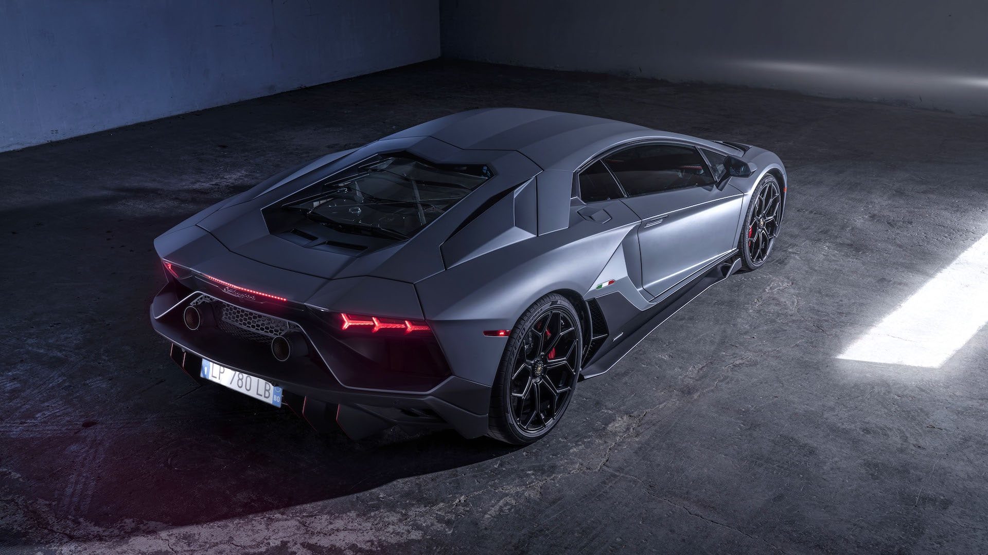 Lamborghini record sales 2022