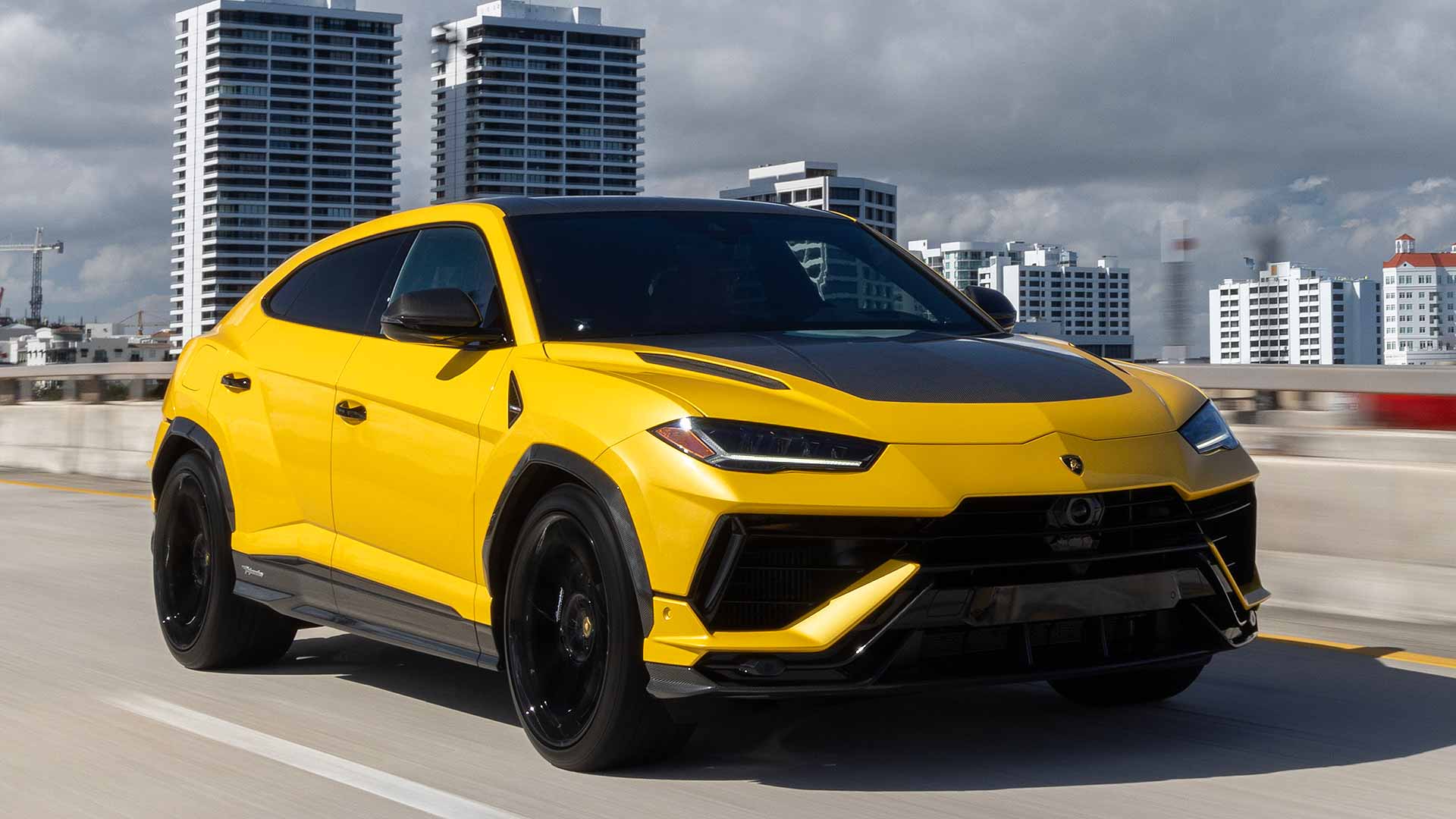 2022 Lamborghini Urus Performante