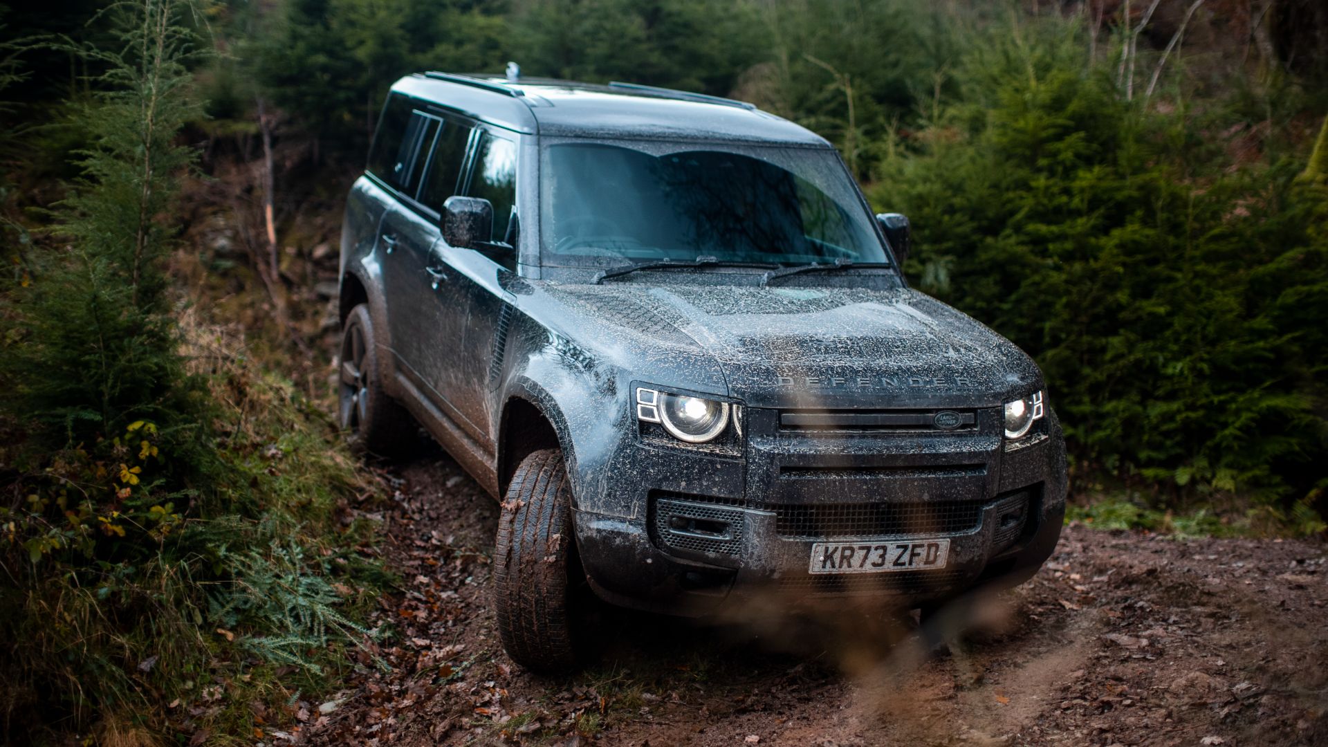 Land Rover Defender 130 V8